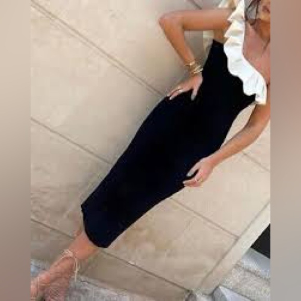 Zara NWT off shoulder dress size S